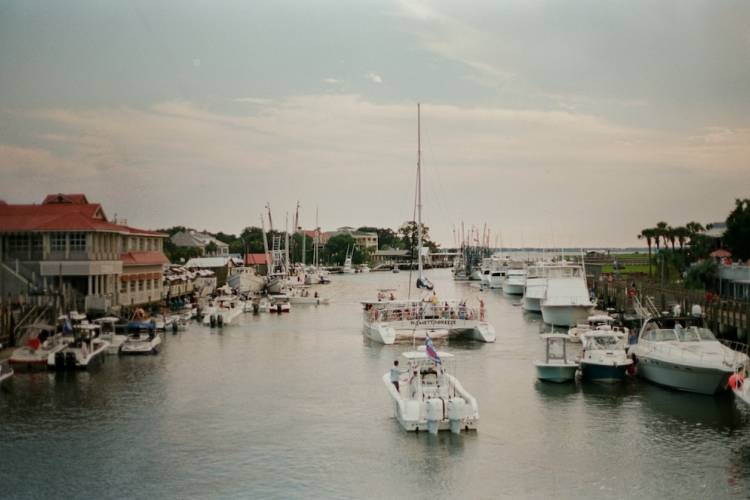 Boats docked at the Charleston harbor